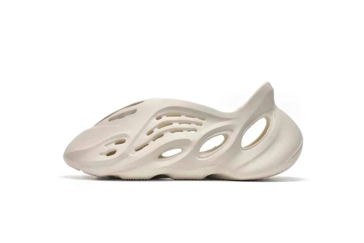 Yeezy Foam Runner Bone