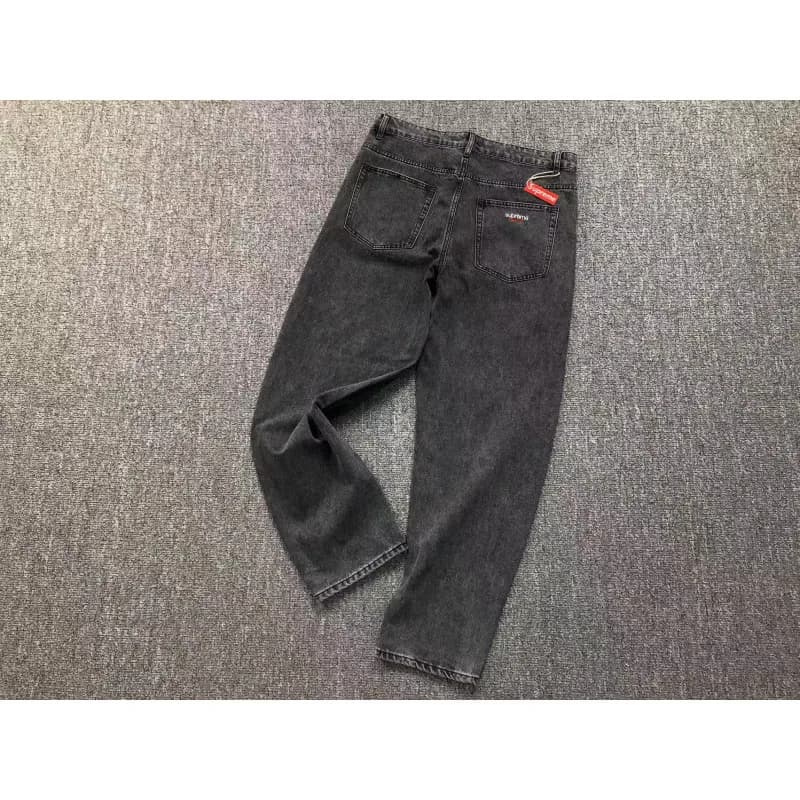 Supreme Straight Fit Jeans Washed Black