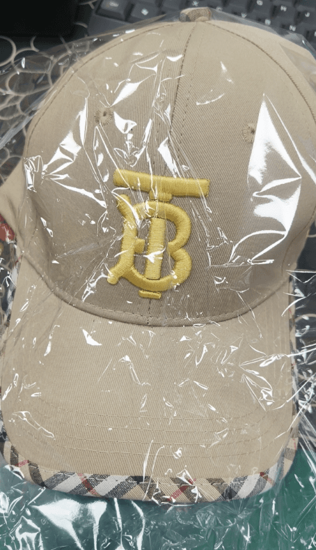 Burberry Baseball Cap Monogram Trim — 827# 卡其色