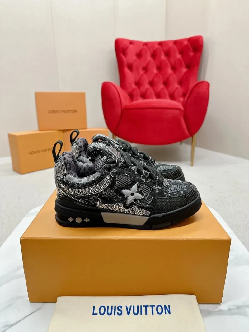 Louis Vuitton LV Trainer Monogram Canvas — 01