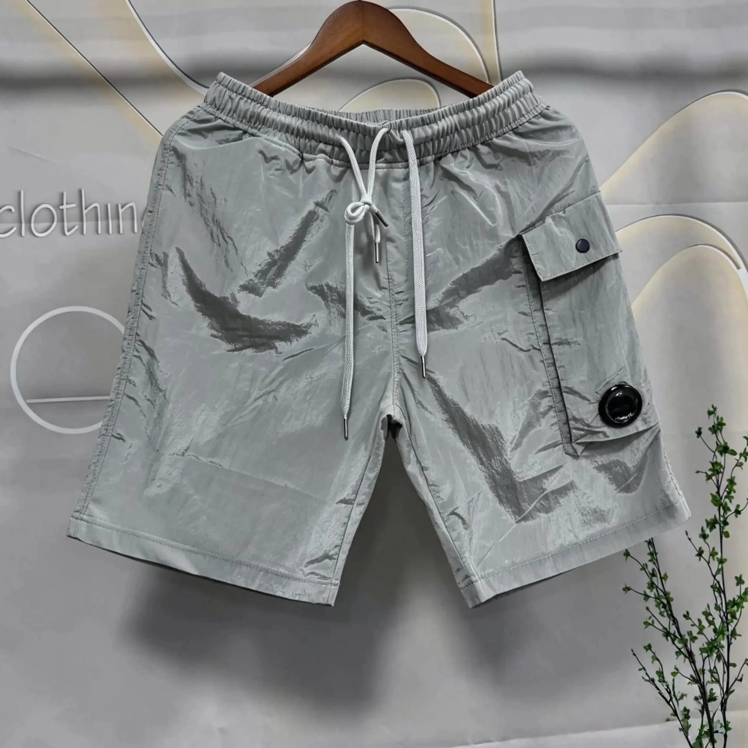 C.P. Company Goggle Shorts Olive — 02速干裤-灰色