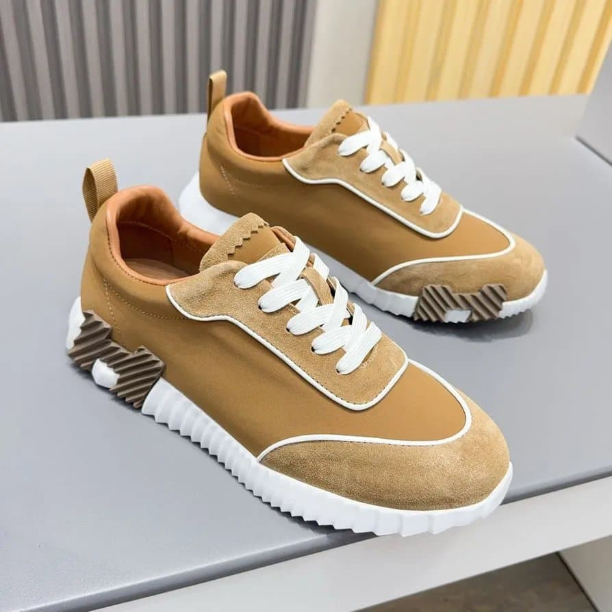 Hermès Low-Top Sneaker Contrast Sole — X21