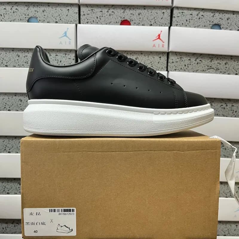Alexander McQueen Sneaker Black and White