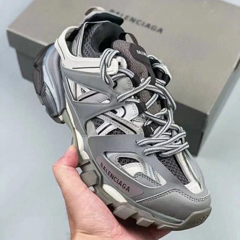 Balenciaga Triple S Graffiti — 深灰