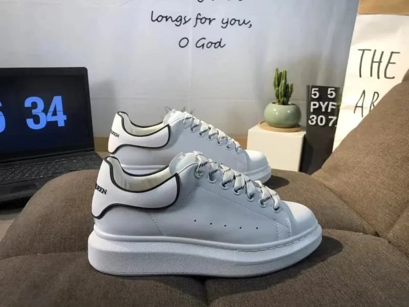 Alexander McQueen Sneaker White with Black Trim