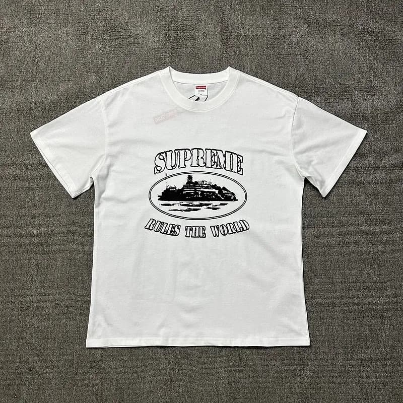 Palace T-Shirt Oval Logo — 25#