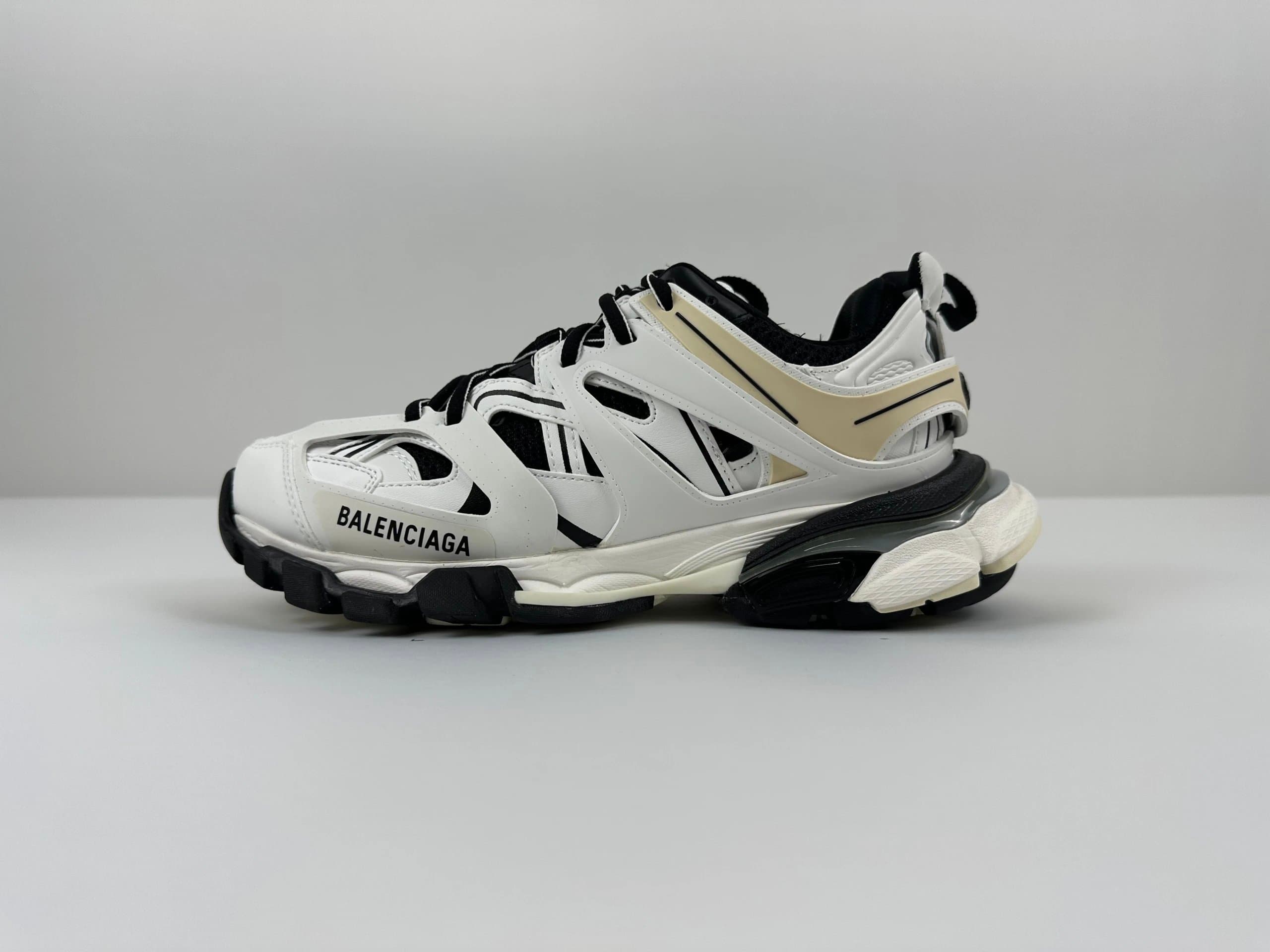 Balenciaga Triple S LED Light Sole — 26