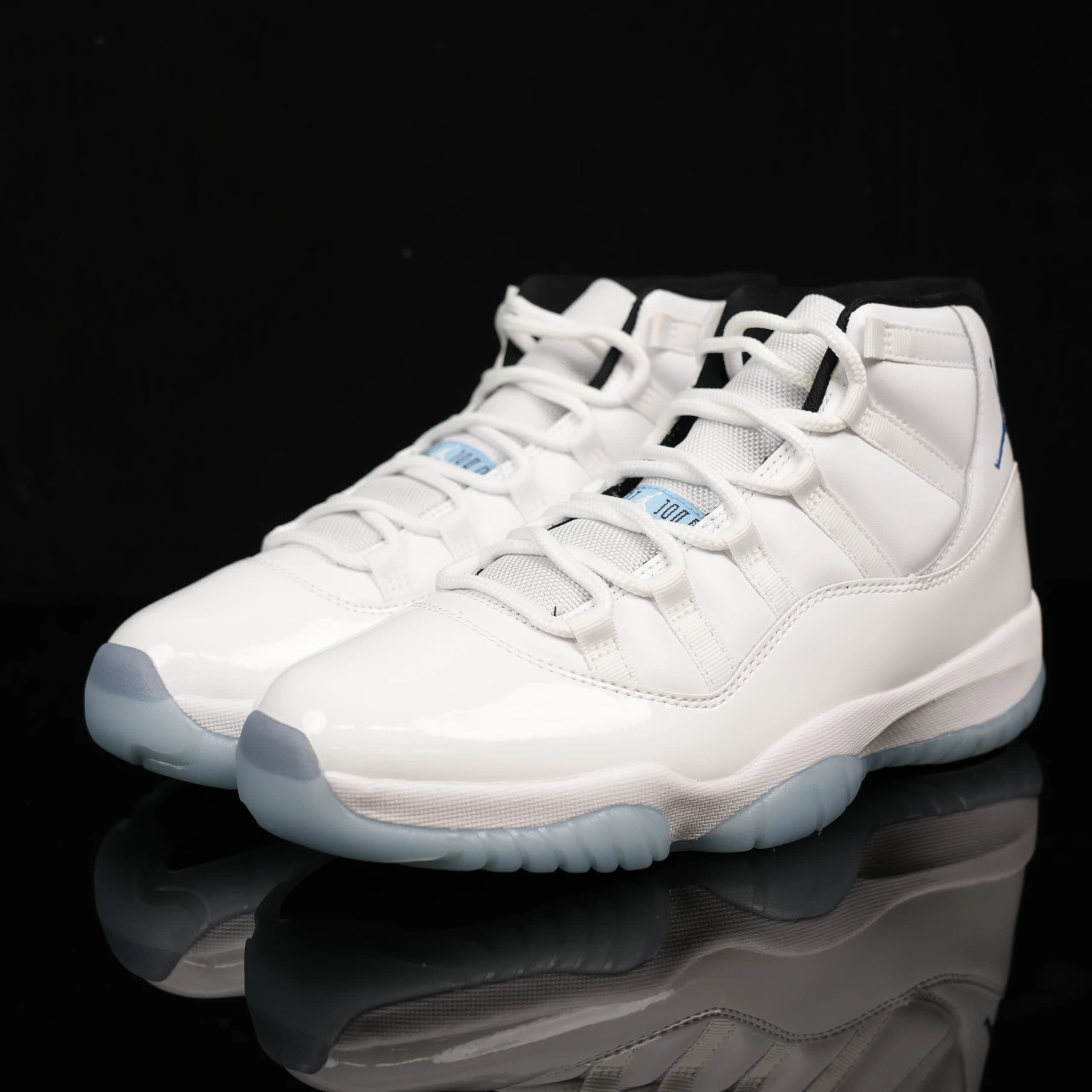 Air Jordan 11 Concord