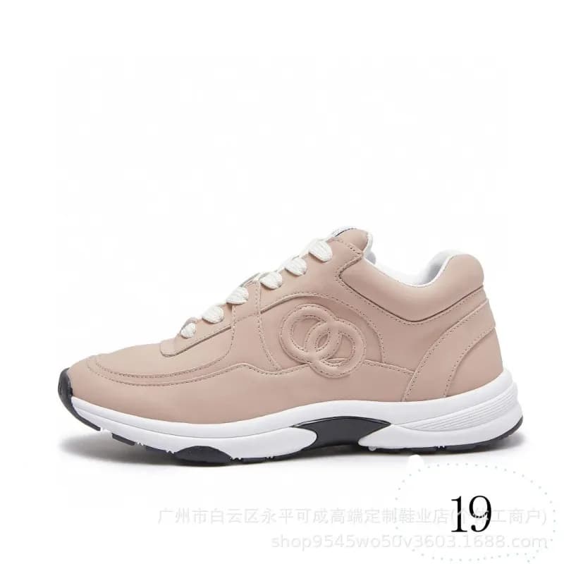 Chanel Sneaker CC Logo — 颜色19