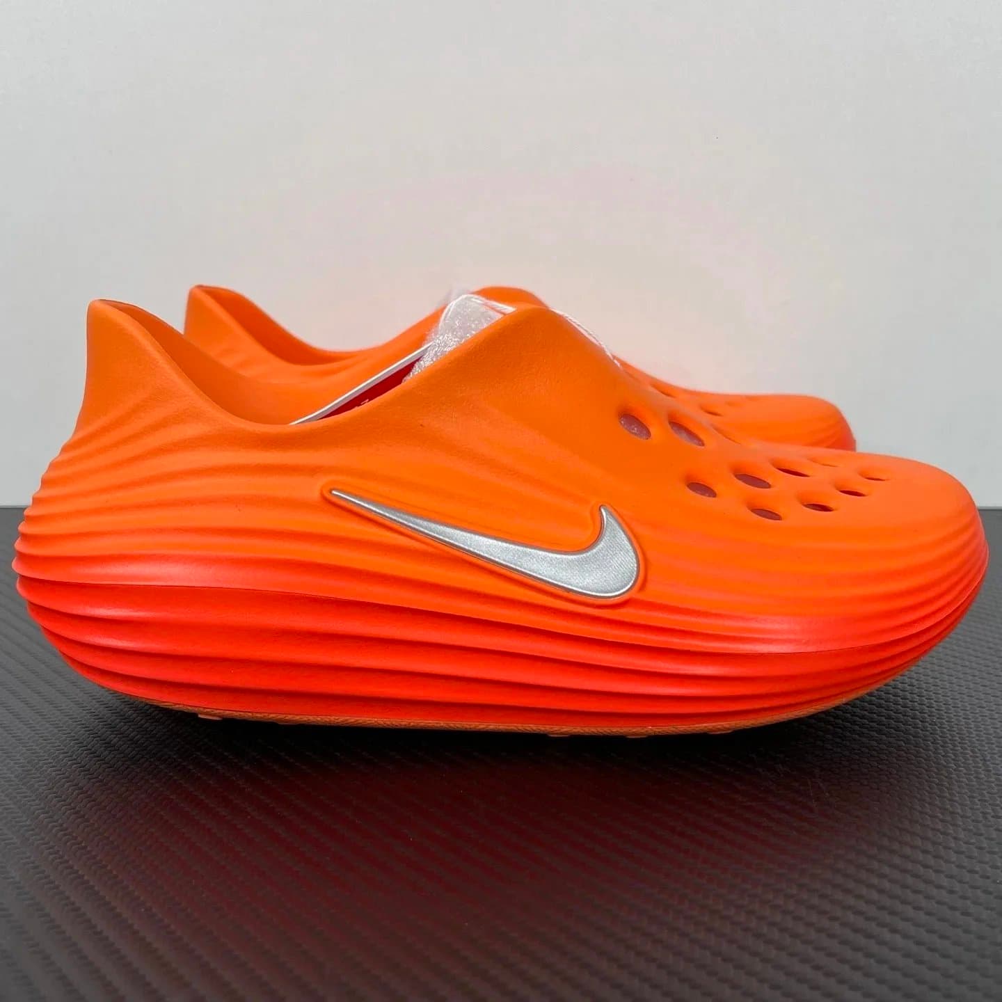 Nike Kawa Slide Bright Orange