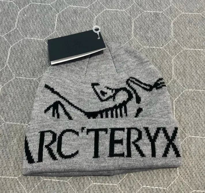 Beanie Arc'teryx Logo