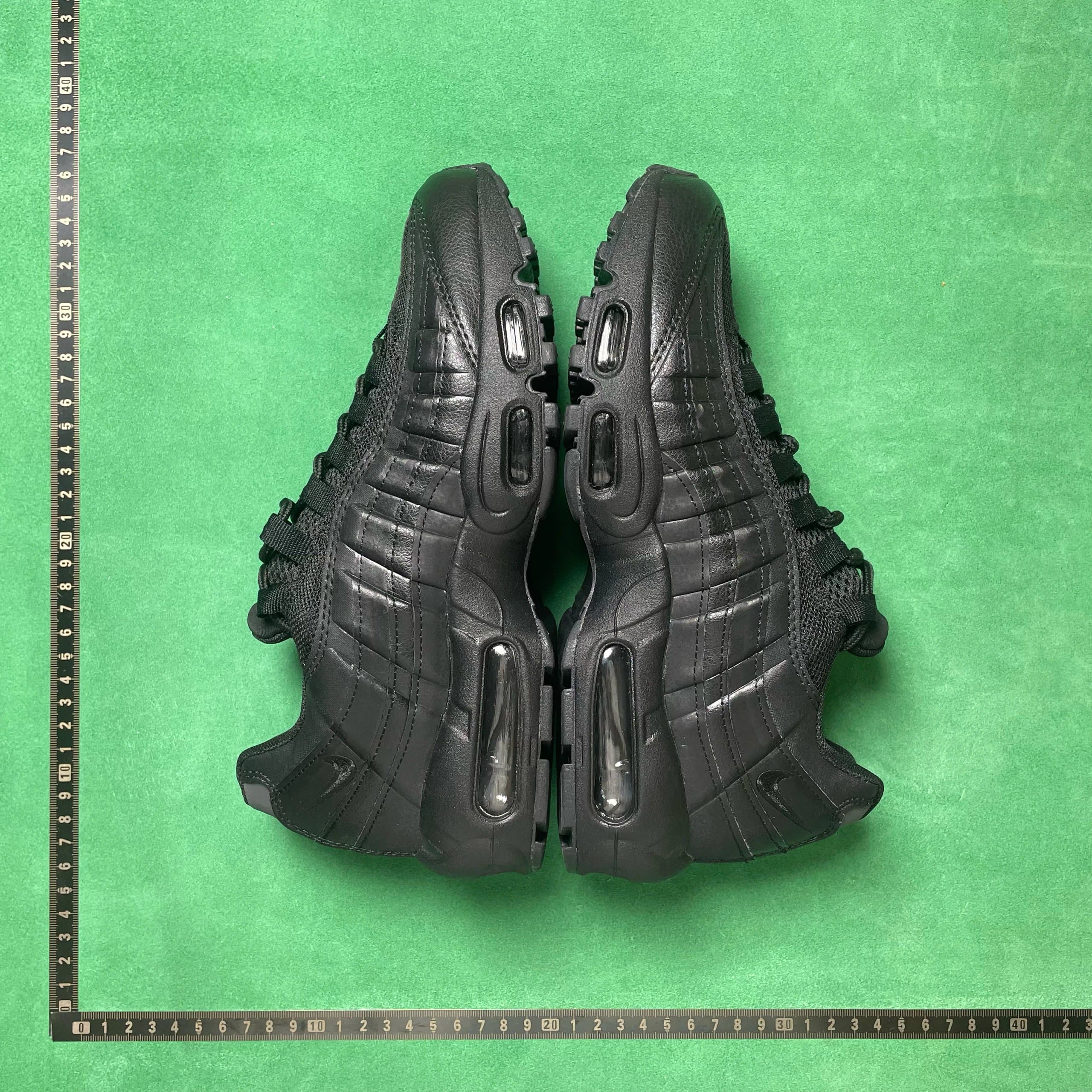 Nike Air Max 95 Triple Black