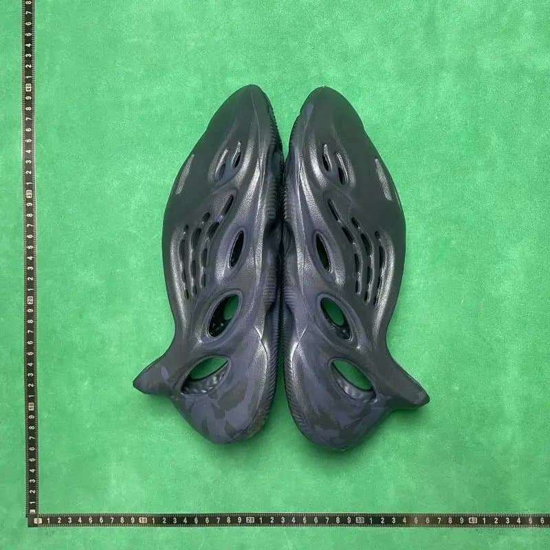 Yeezy Foam Runner Onyx