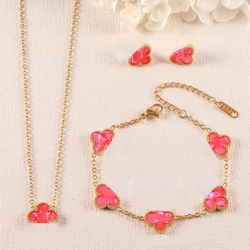 Van Cleef & Arpels Alhambra Five Motif