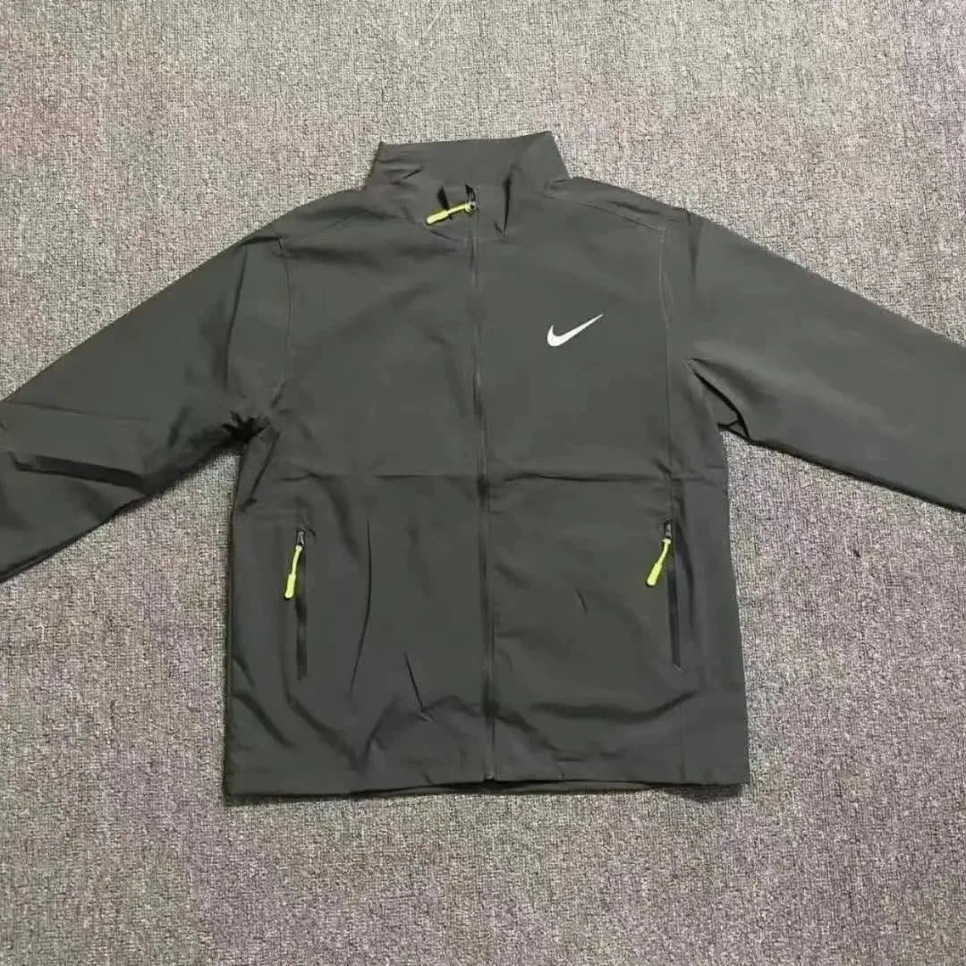 Louis Vuitton Monogram Windbreaker Multicolor Print — 18