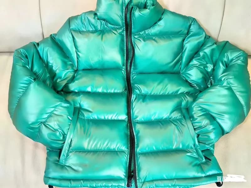 Moncler Puffer Jacket Glossy Quilted — 海王星绿
