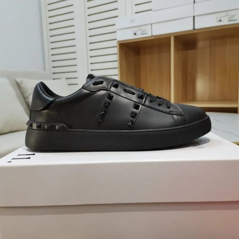 Valentino Rockstud Low Triple White — 13