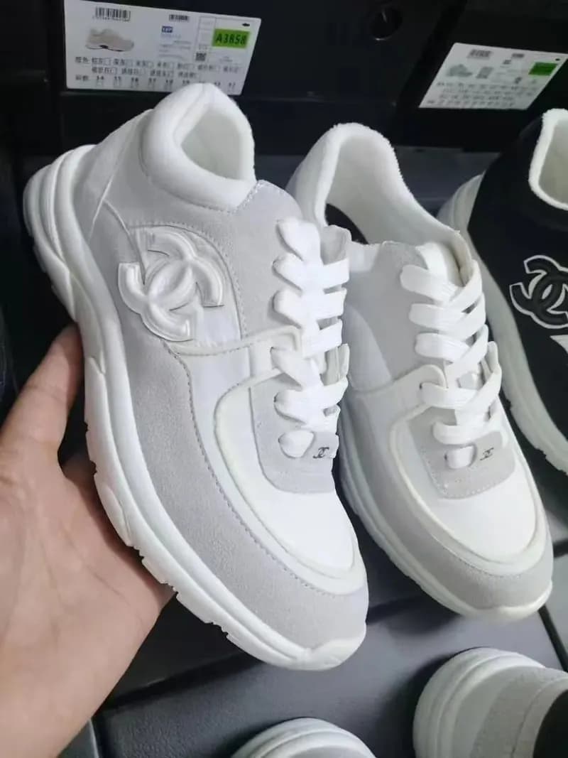 Chanel Sneaker CC Logo