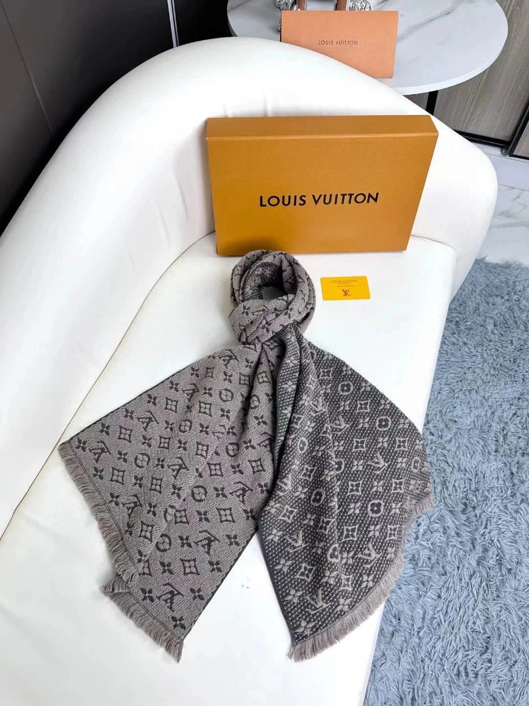 Louis Vuitton Monogram Shawl Classic Monogram