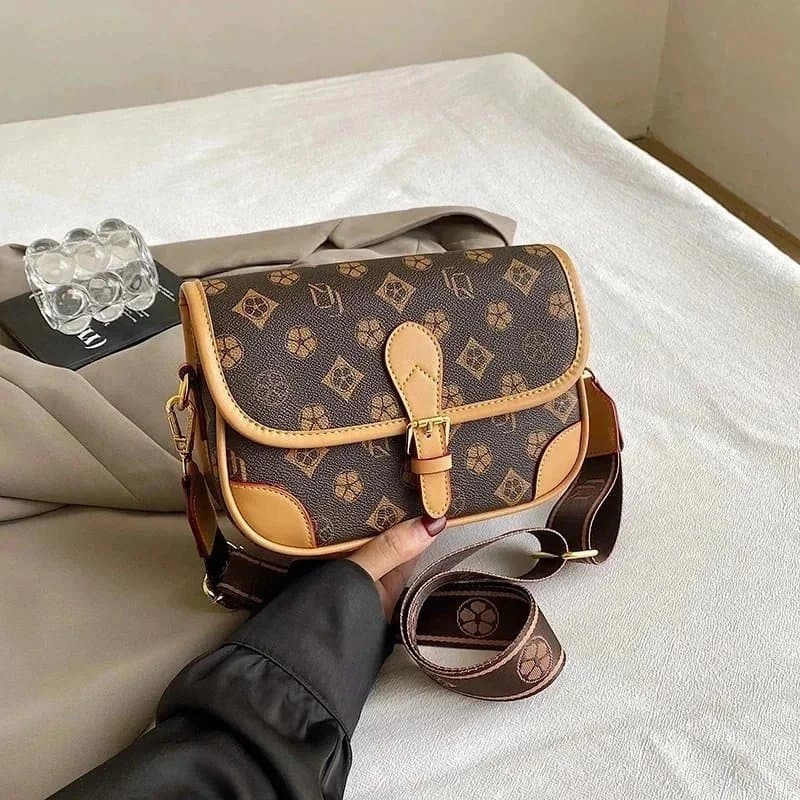 Louis Vuitton Neverfull Monogram Canvas — 19