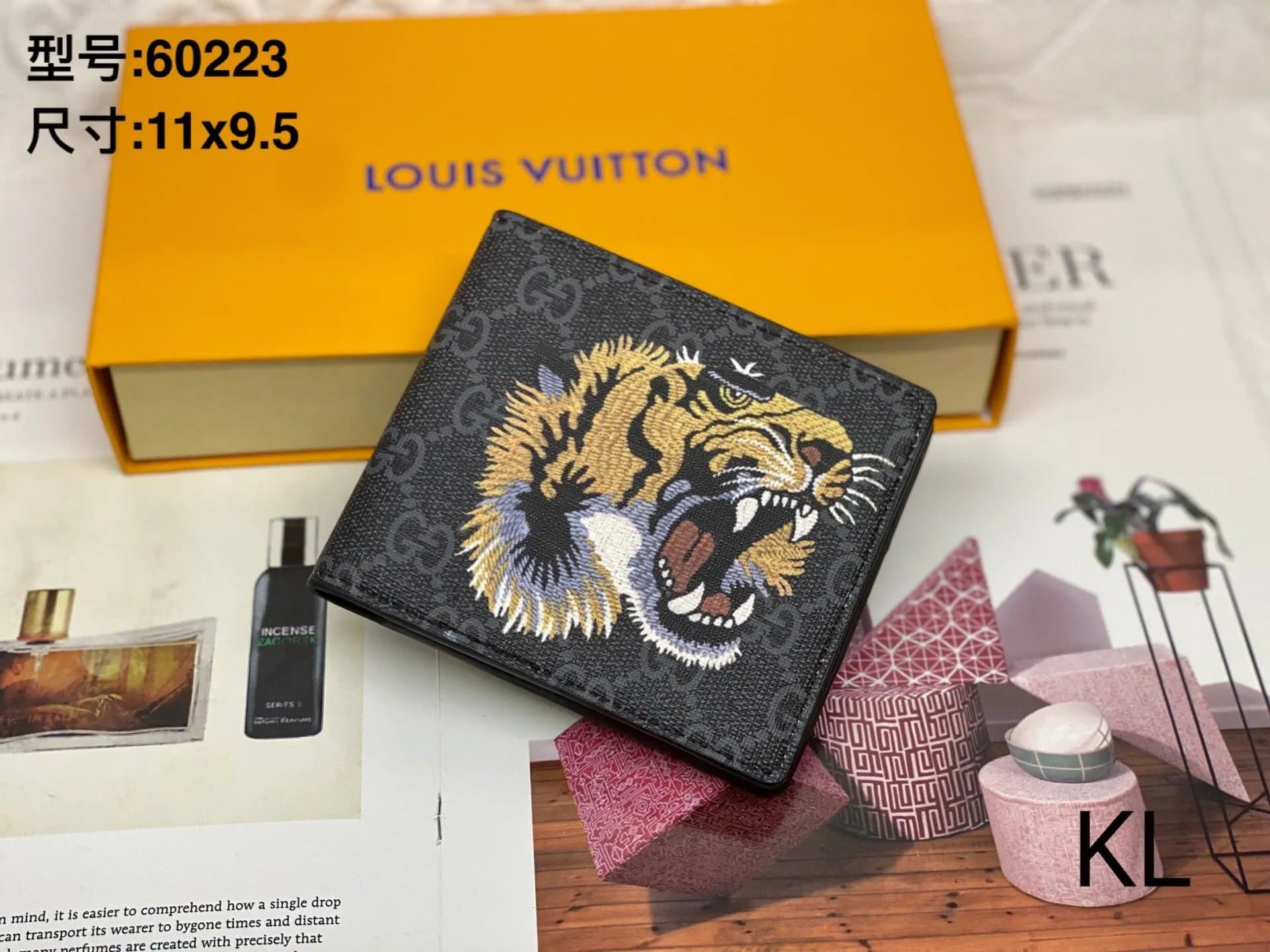 Gucci Bifold Wallet Tiger Embroidery