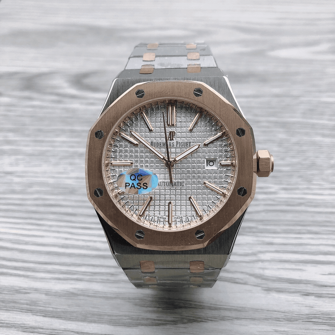 Audemars Piguet Royal Oak Jumbo Extra-Thin — 间玫壳·白盘钢带