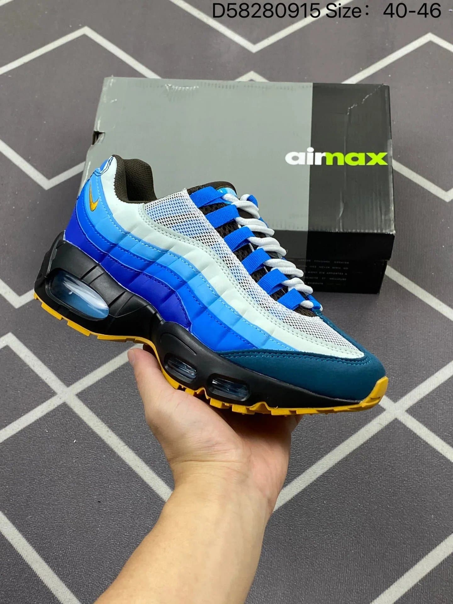 Nike × Travis Scott Air Max 95 Cactus Jack — 95气垫深蓝黑底