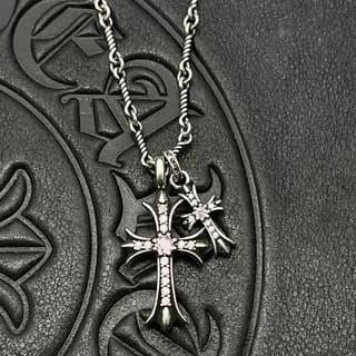Chrome Hearts Cross Pendant Pave Blue Sapphire — CX085做旧淡粉钻(配麻花链)