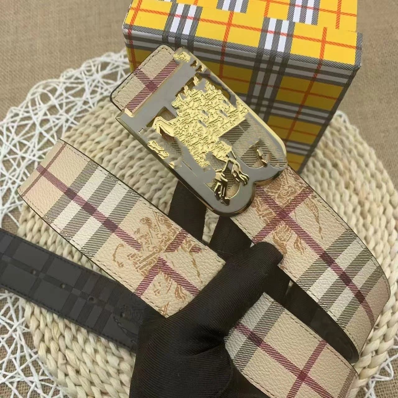 Burberry TB Logo Belt Monogram Embossed — TB金扣