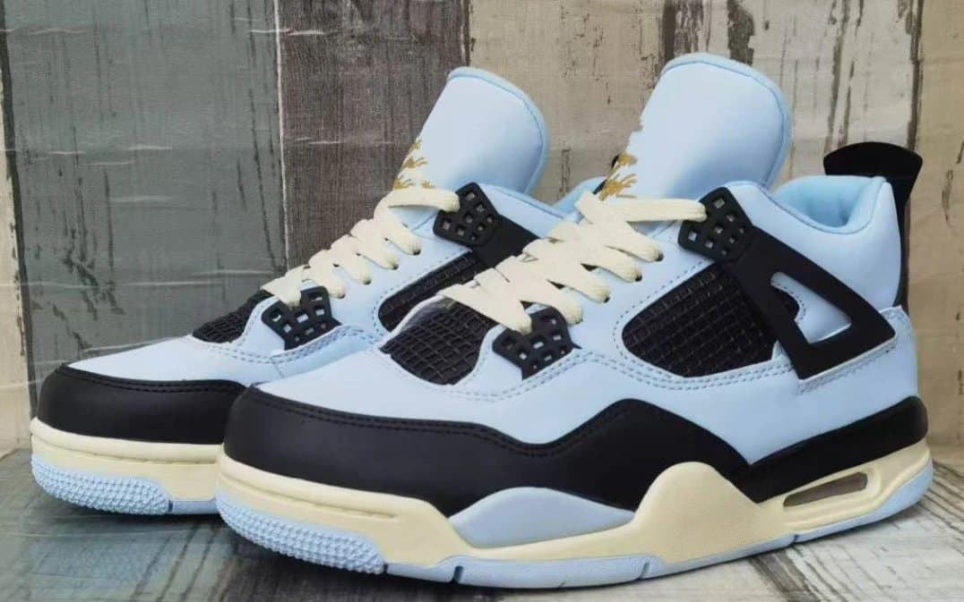 Air Jordan 4 Olive — 浅蓝黑