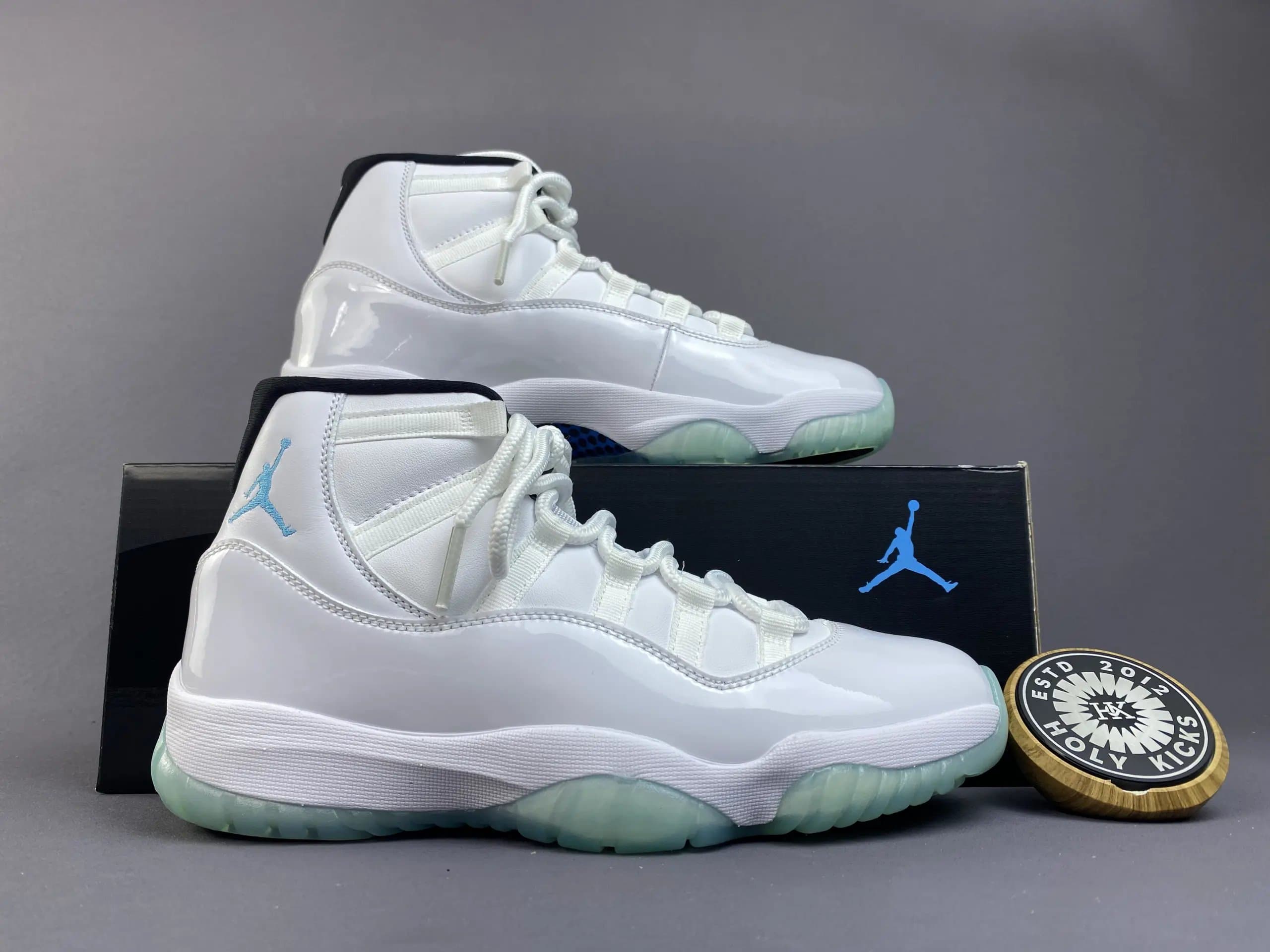 Air Jordan 11 Concord