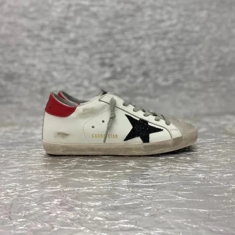 Golden Goose Superstar Distressed Star