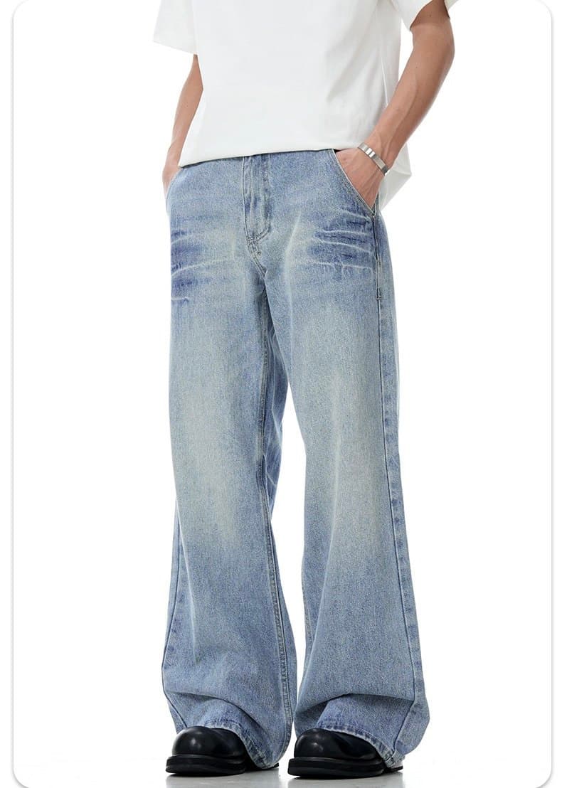 Wide-Leg Jeans Light Wash Distressed