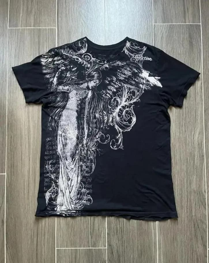 Graphic Tee Angel Print