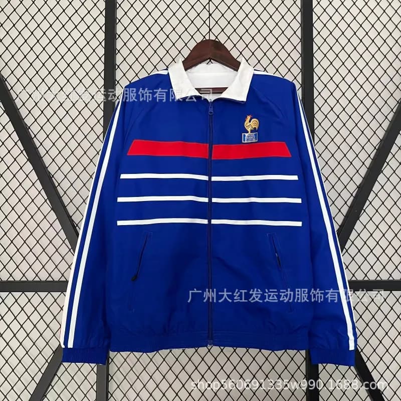 Jordan Softshell Jacket PSG Collaboration — 复古法国风衣双面
