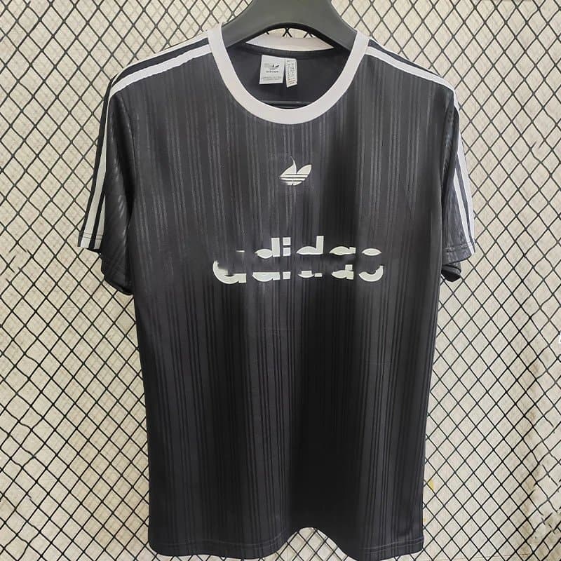 Adidas T-Shirt Ribbed Logo — 2526黑色