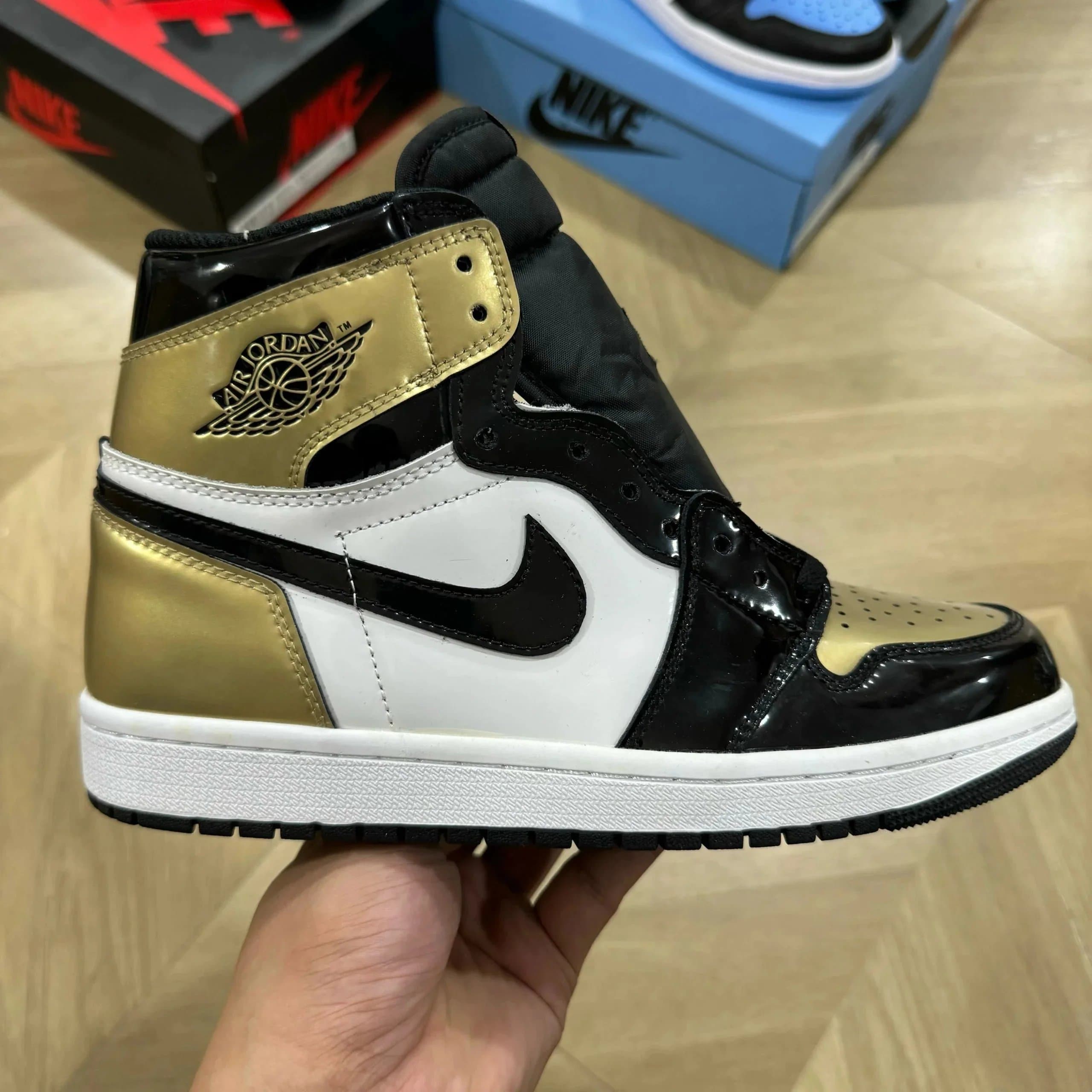 Air Jordan 1 High Olive — 9黑金漆皮