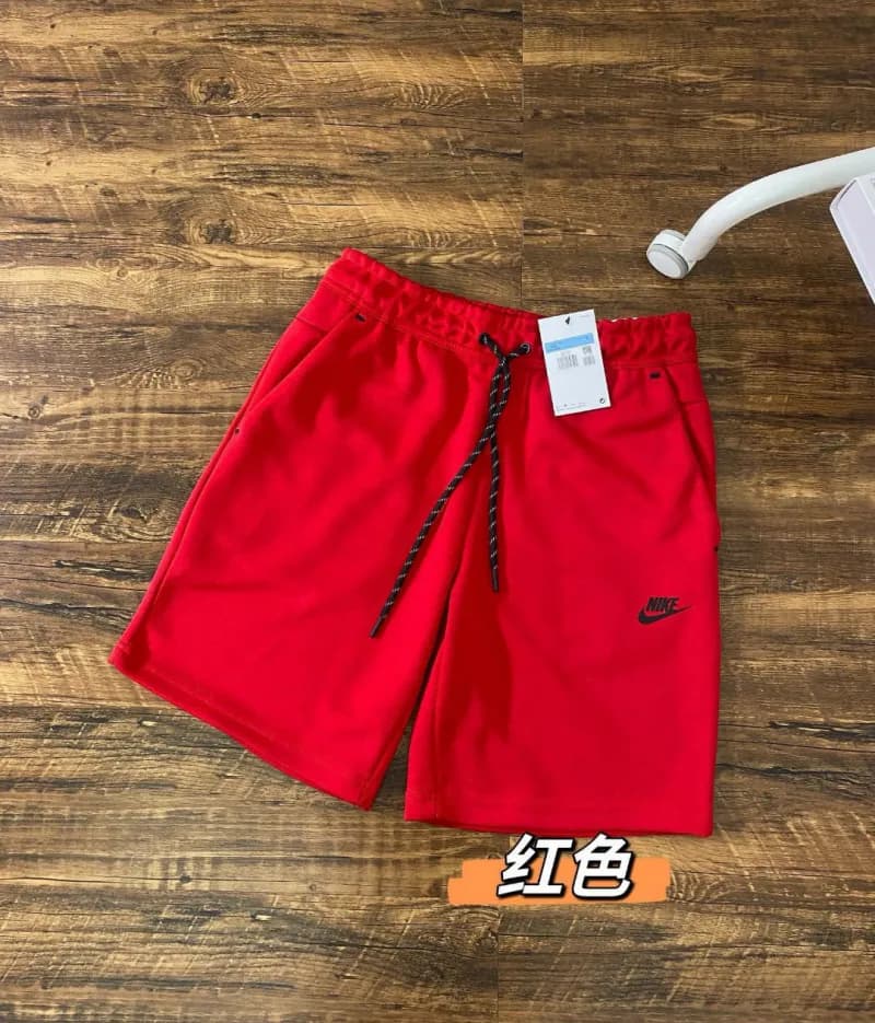 Nike Tech Fleece Shorts Coffee — 红色