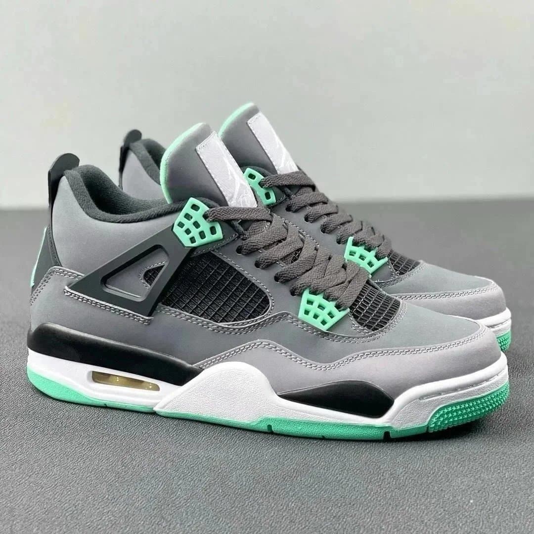 Air Jordan 4 Thunder — Green Glow