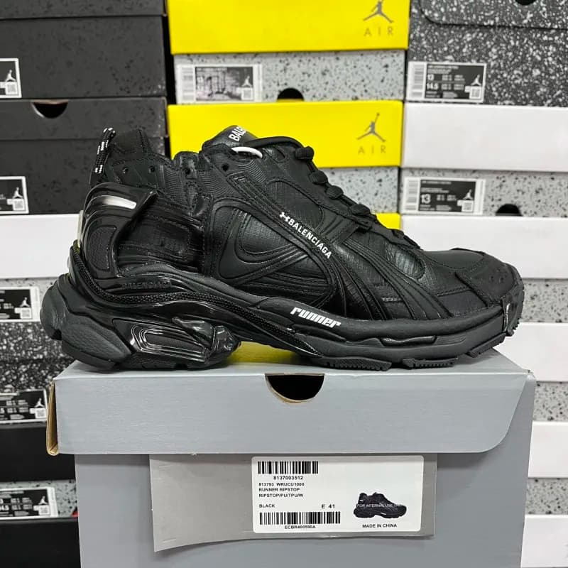 Balenciaga Speed Trainer Multicolor — 全黑 1000