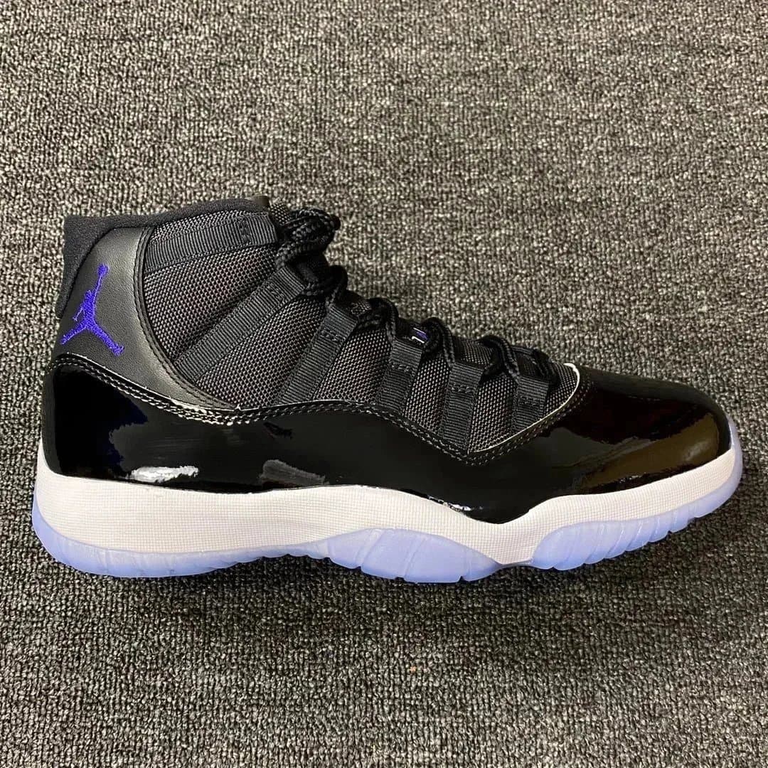 Air Jordan 11 Concord