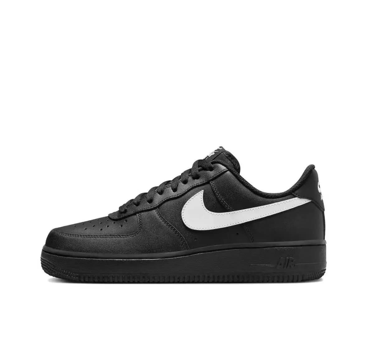 Nike Air Force 1 Low Triple White — 黑白色