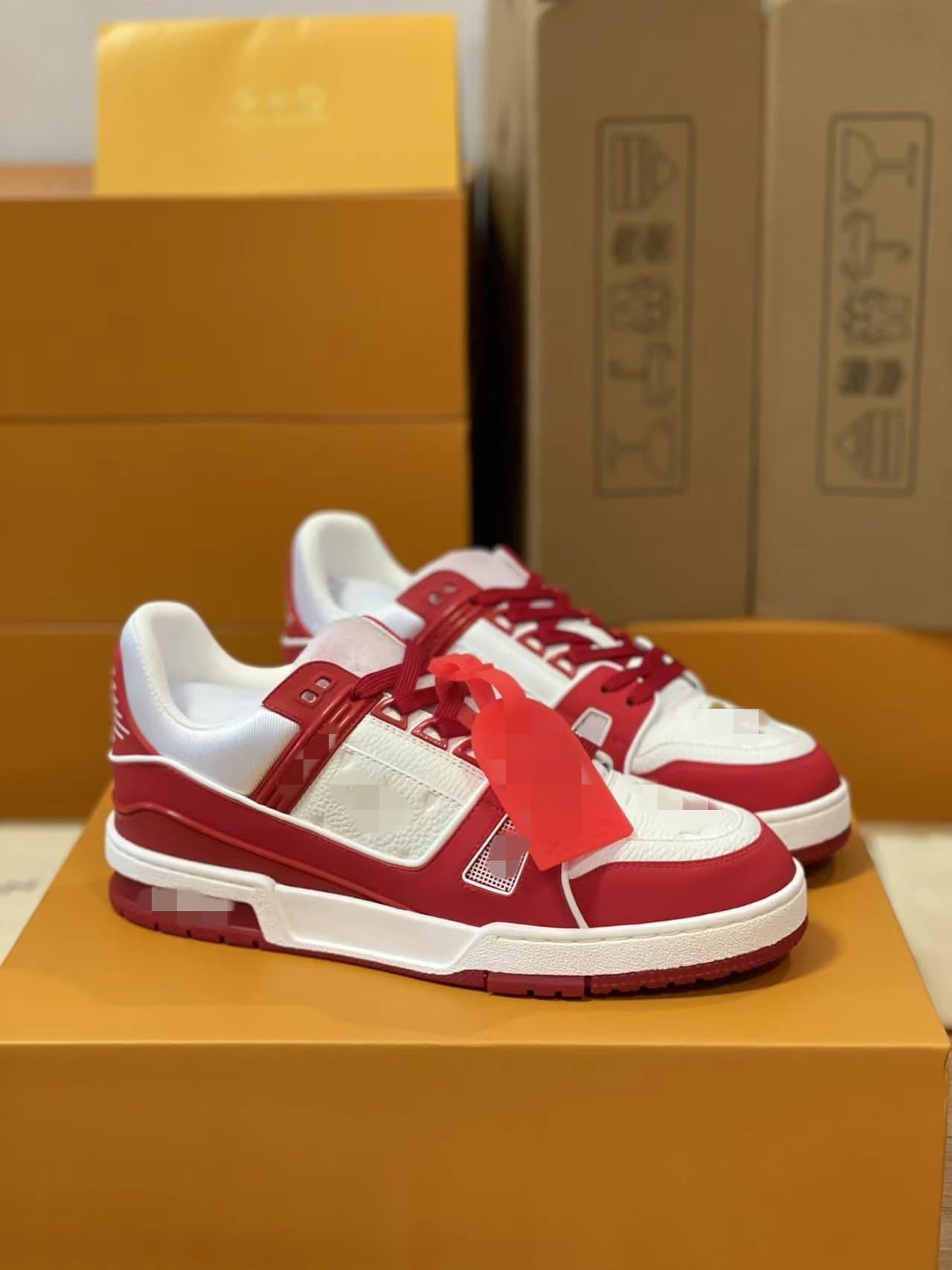 Louis Vuitton LV Trainer Monogram Leather — 红色