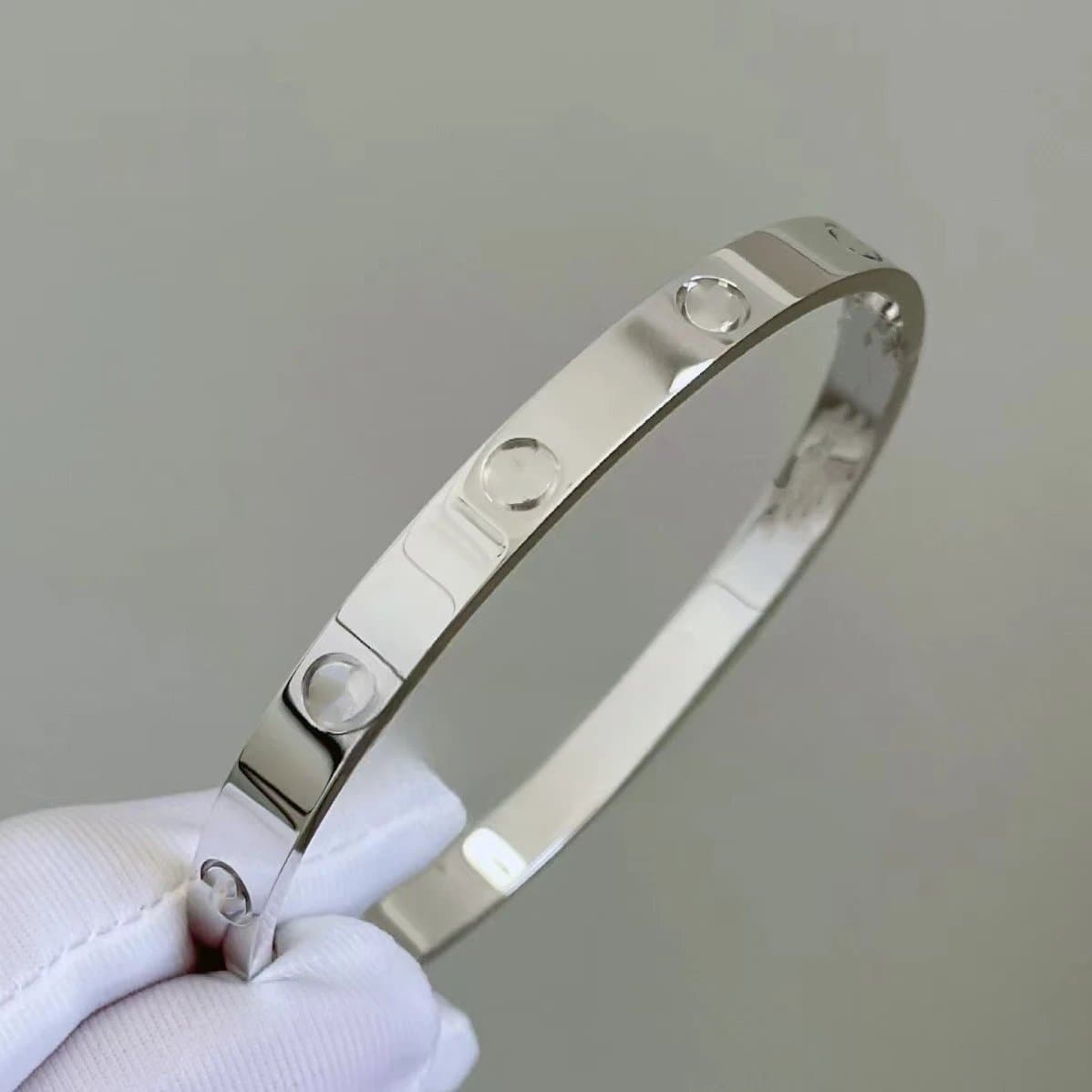 Cartier Juste Un Clou Bracelet Medium — 宽版白金色无钻