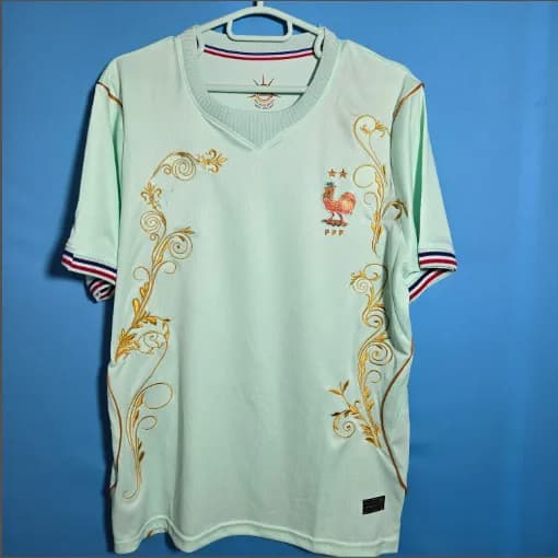 England Home Shirt 2004 Euro Embroidered Roses — 26-27法国客