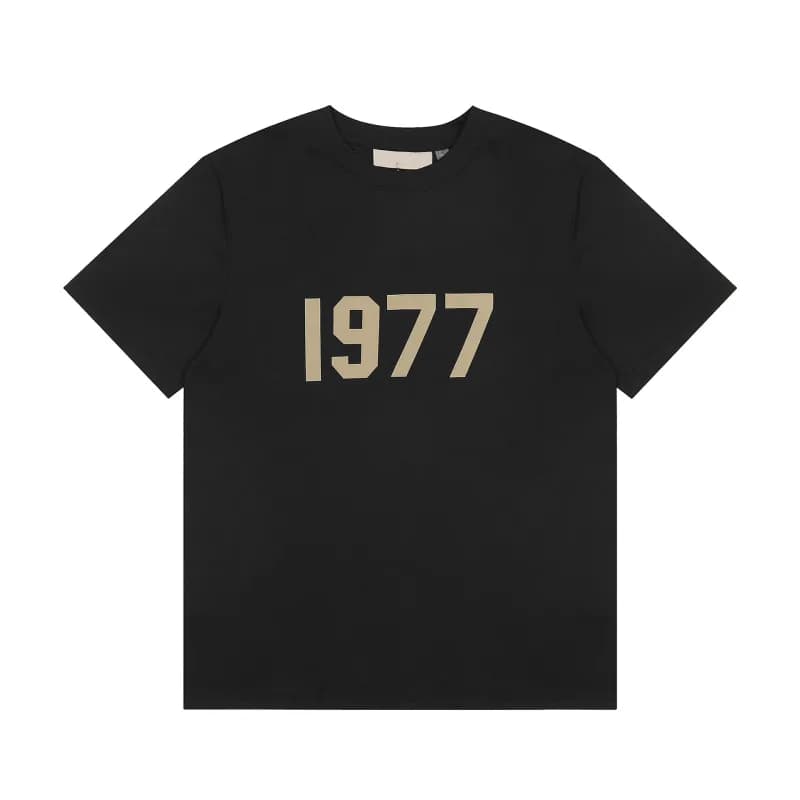 Fear of God Essentials Essentials Tee Metallic Logo — 1977短袖碳黑