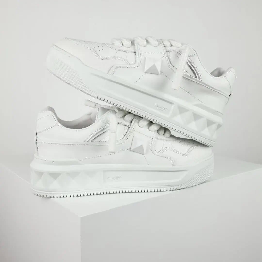Versace Garavani Rockstud — GZ版本 VLTN粗鞋带白
