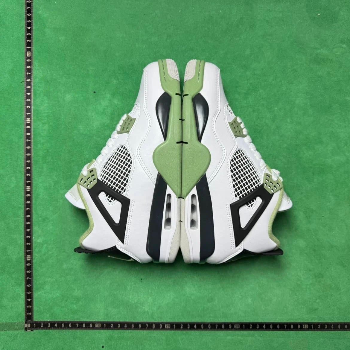 Air Jordan 4 Thunder — 24号鼠尾草AQ9129103