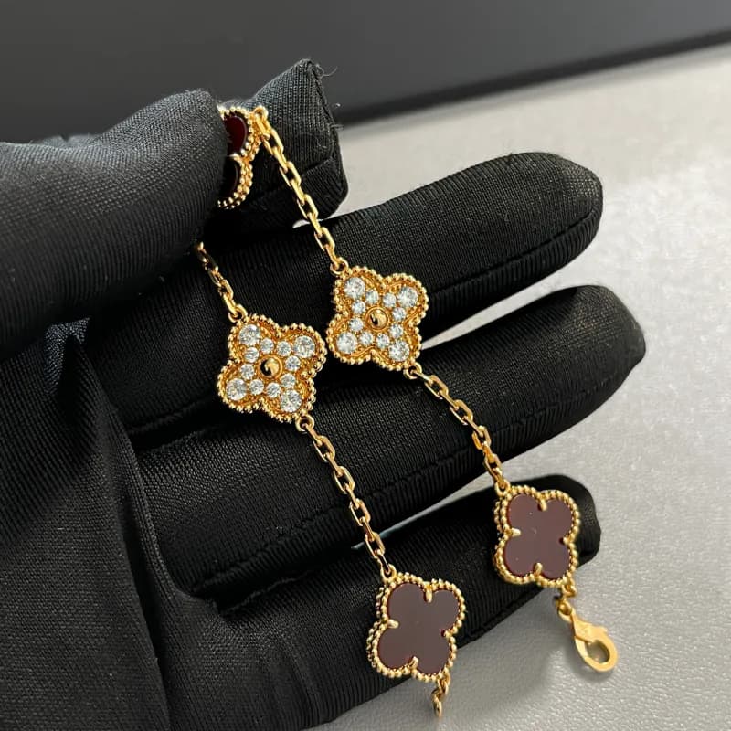 Van Cleef & Arpels Alhambra Bracelet Five Motifs — 【3+2】玫瑰金红玉髓