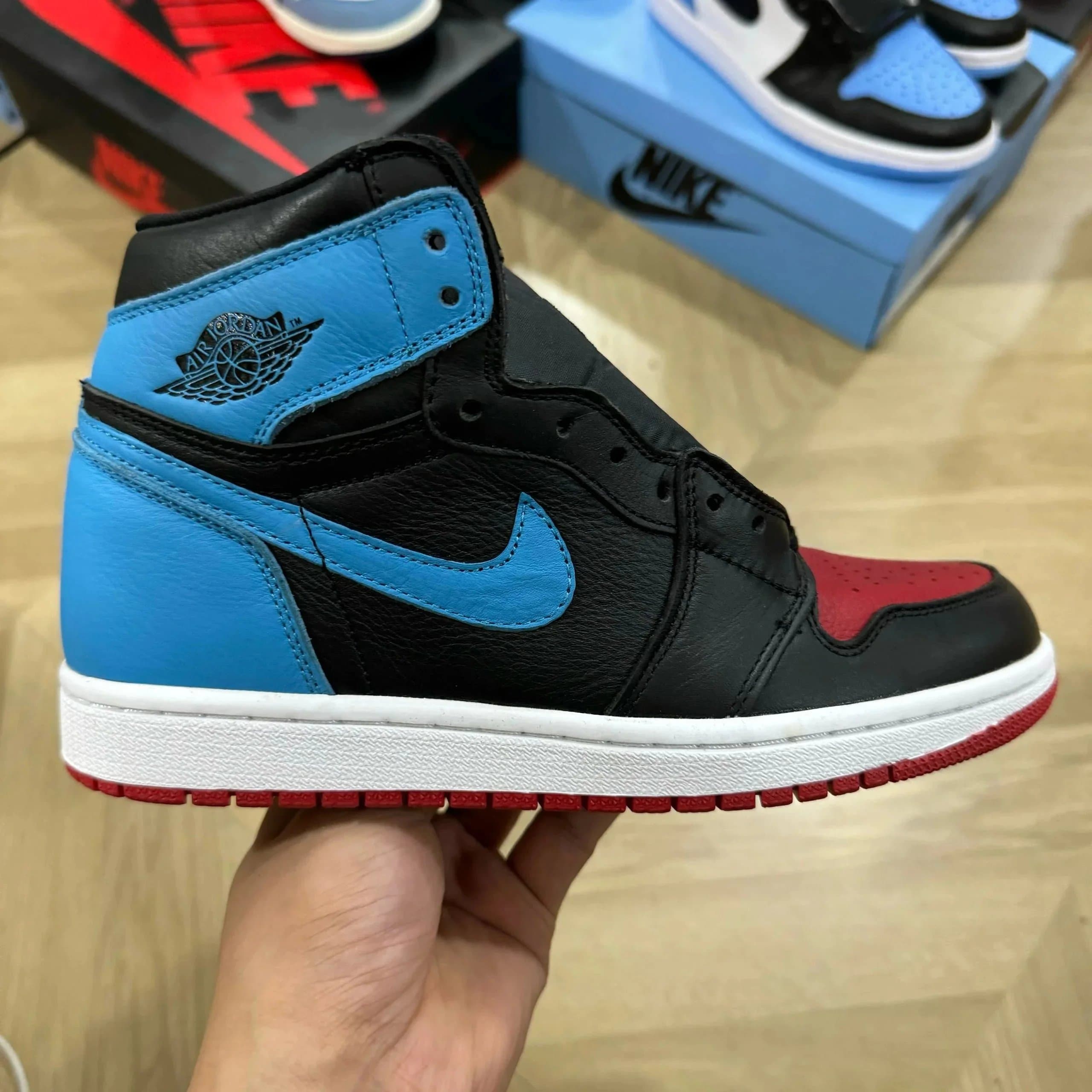Air Jordan 1 High Olive — 16警灯反转